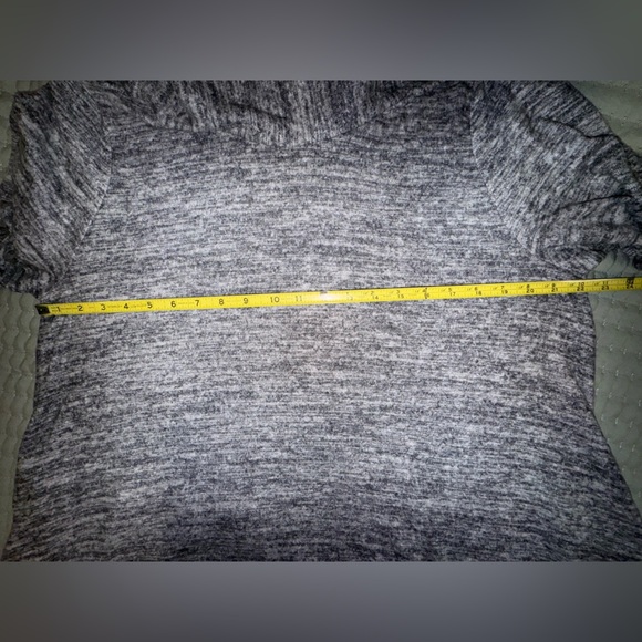 Charlie Paige Cozy Gray Cowl Neck Sweater. Size L/XL. EUC - Picture 2 of 12